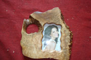 GOLDEN WOOD PICTURE FRAME2